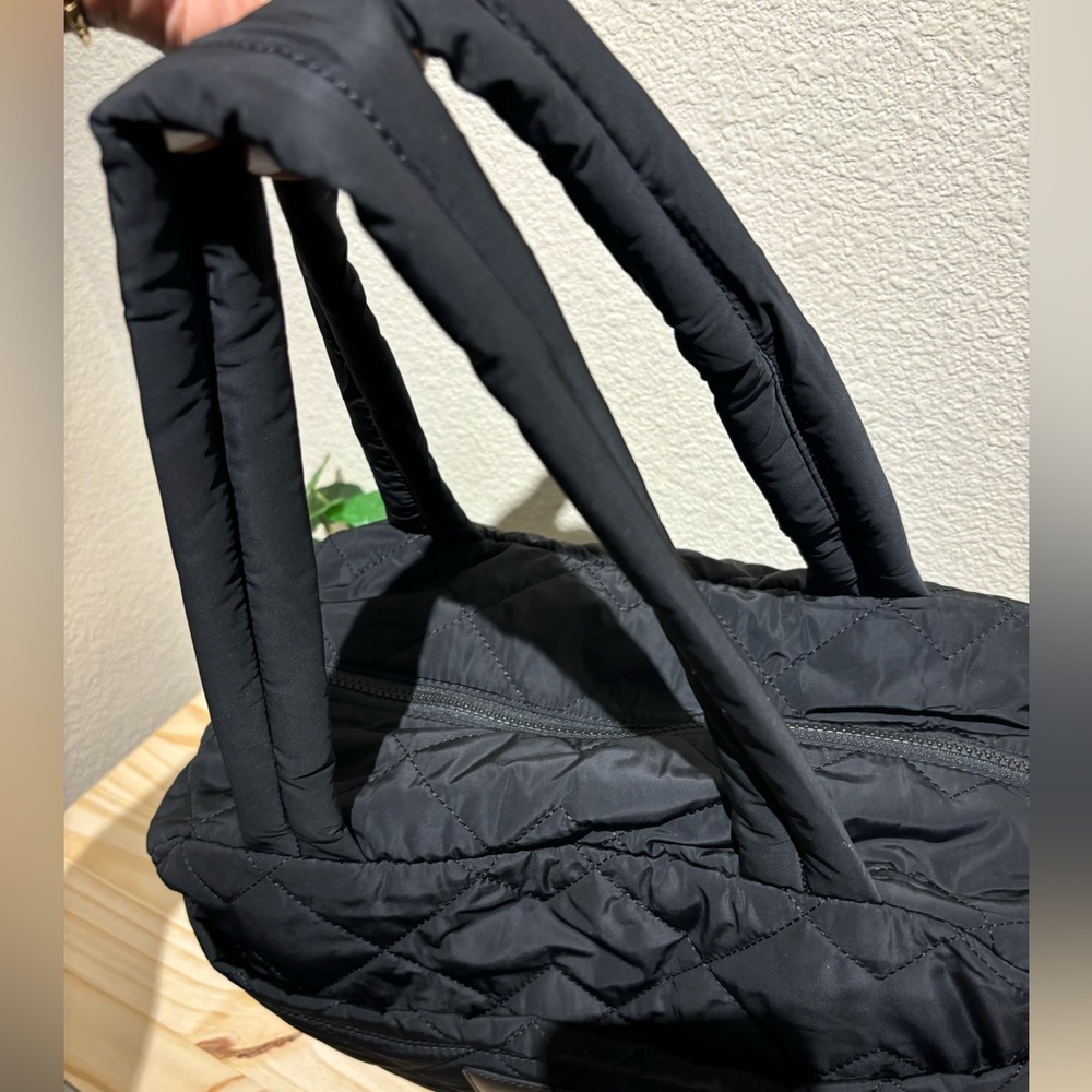 Mark Jacobs Medium Weekender Bag! - Picture 11 of 16